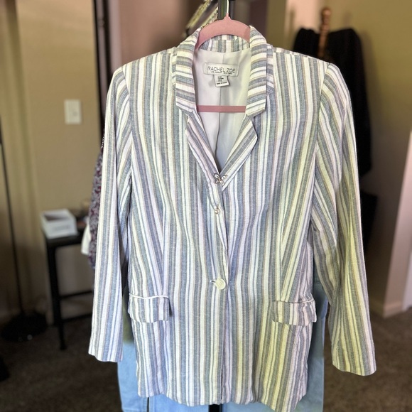 Navy and White Striped Blazer with Classic Lapel and Lightweight Fabric - Picture 1 of 1